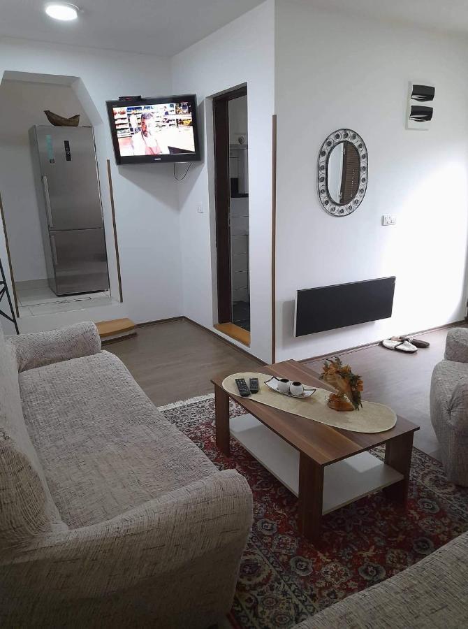 Stan Na Dan Gornji Milanovac-Centar-Nova Gradnja Exterior photo